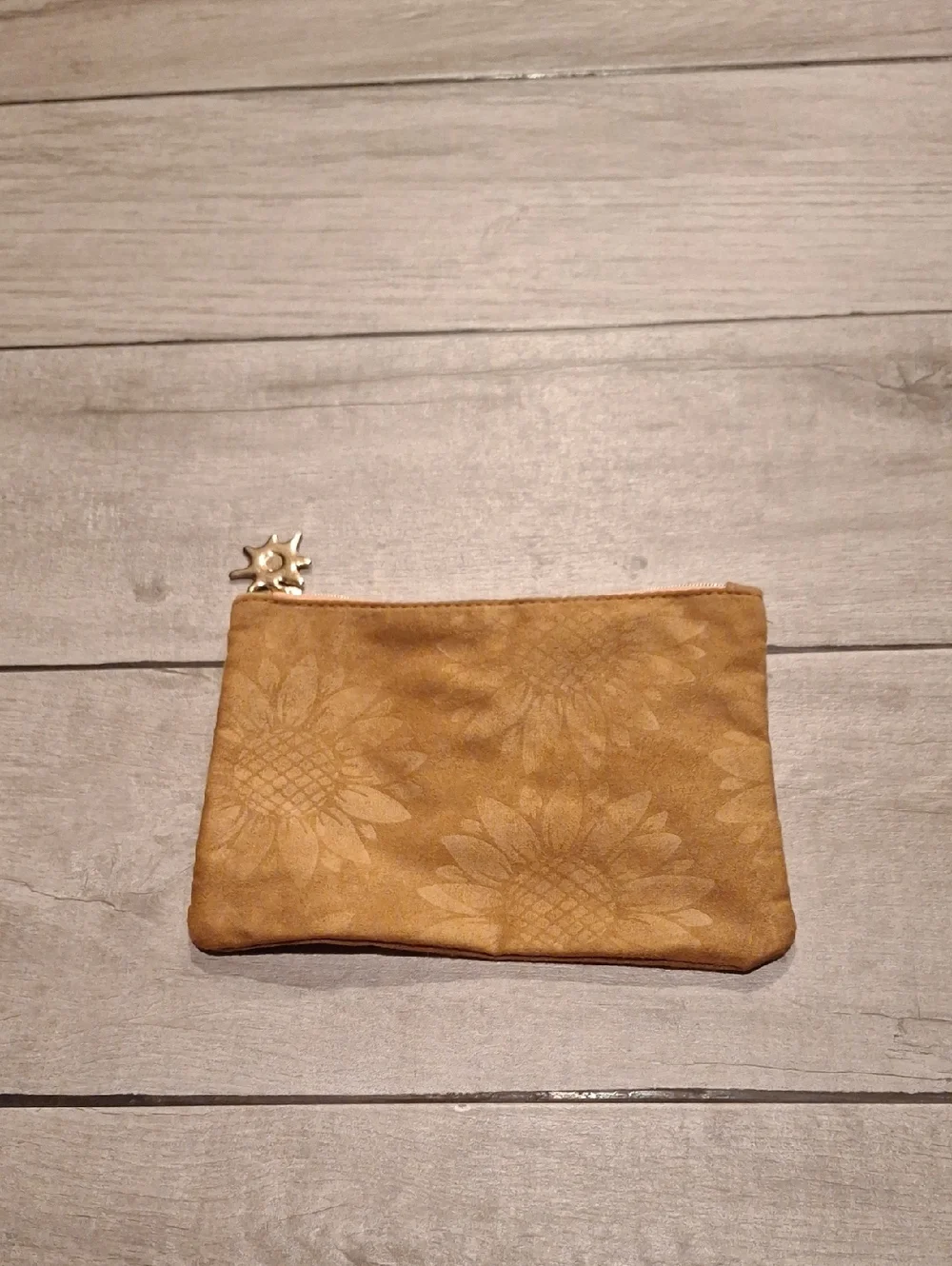 🍋‍🟩Ipsy Sunflower Zip Pouch